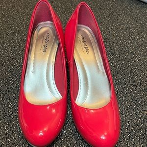 Pink heels (comfortable)